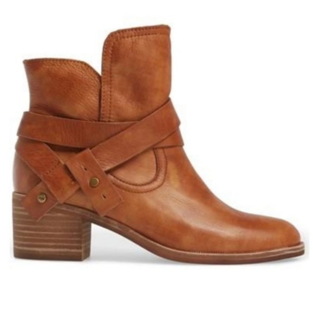 UGG Elora Leather In Chestnut Brown Ankle Boots Women's Size 6